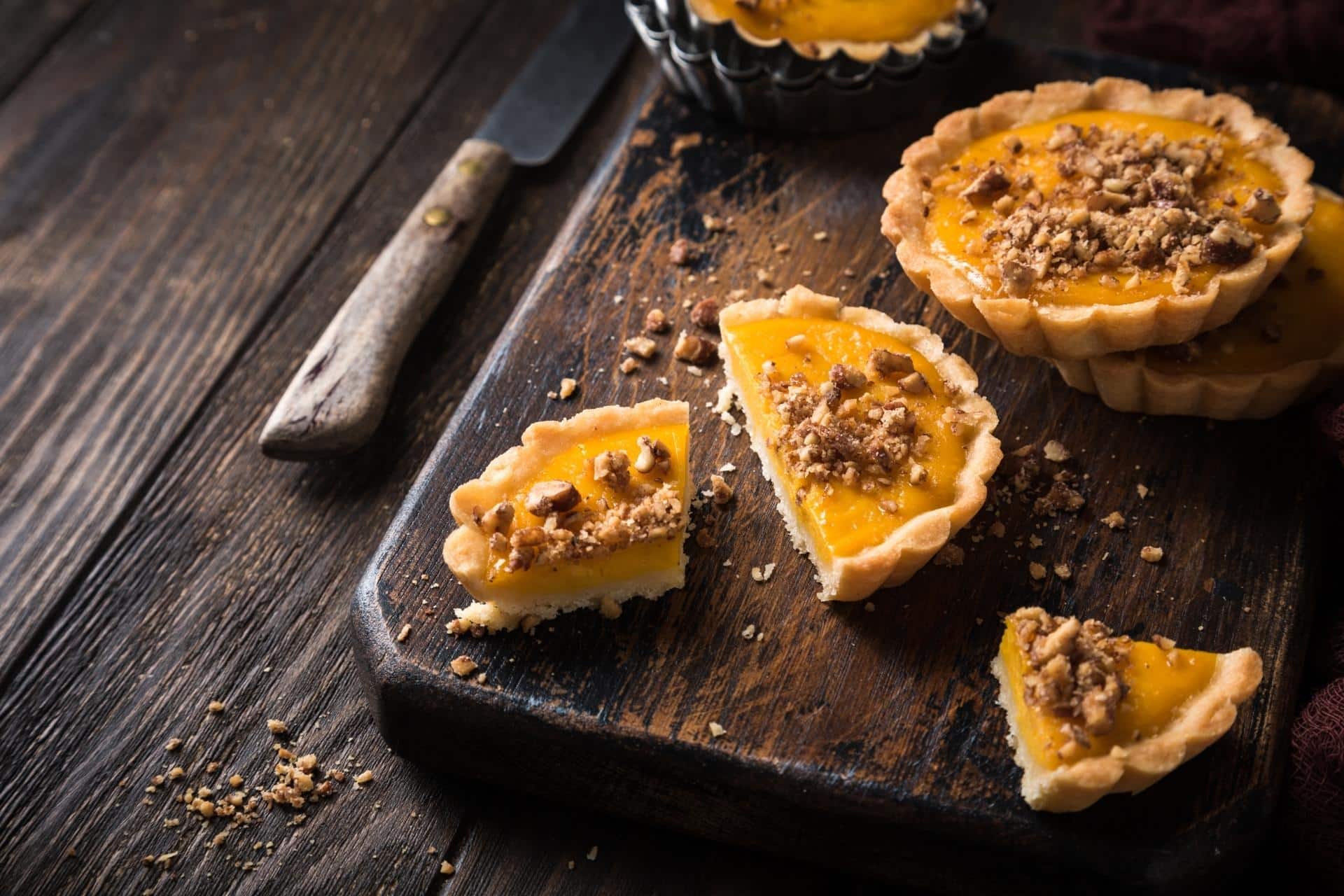 Crostata al cacao con confettura di zucca