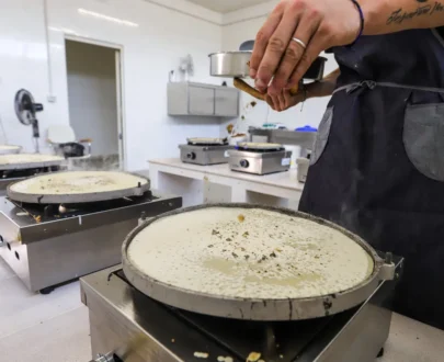 Lunigiana-Tartufo-preparazione del Testarolo al tartufo